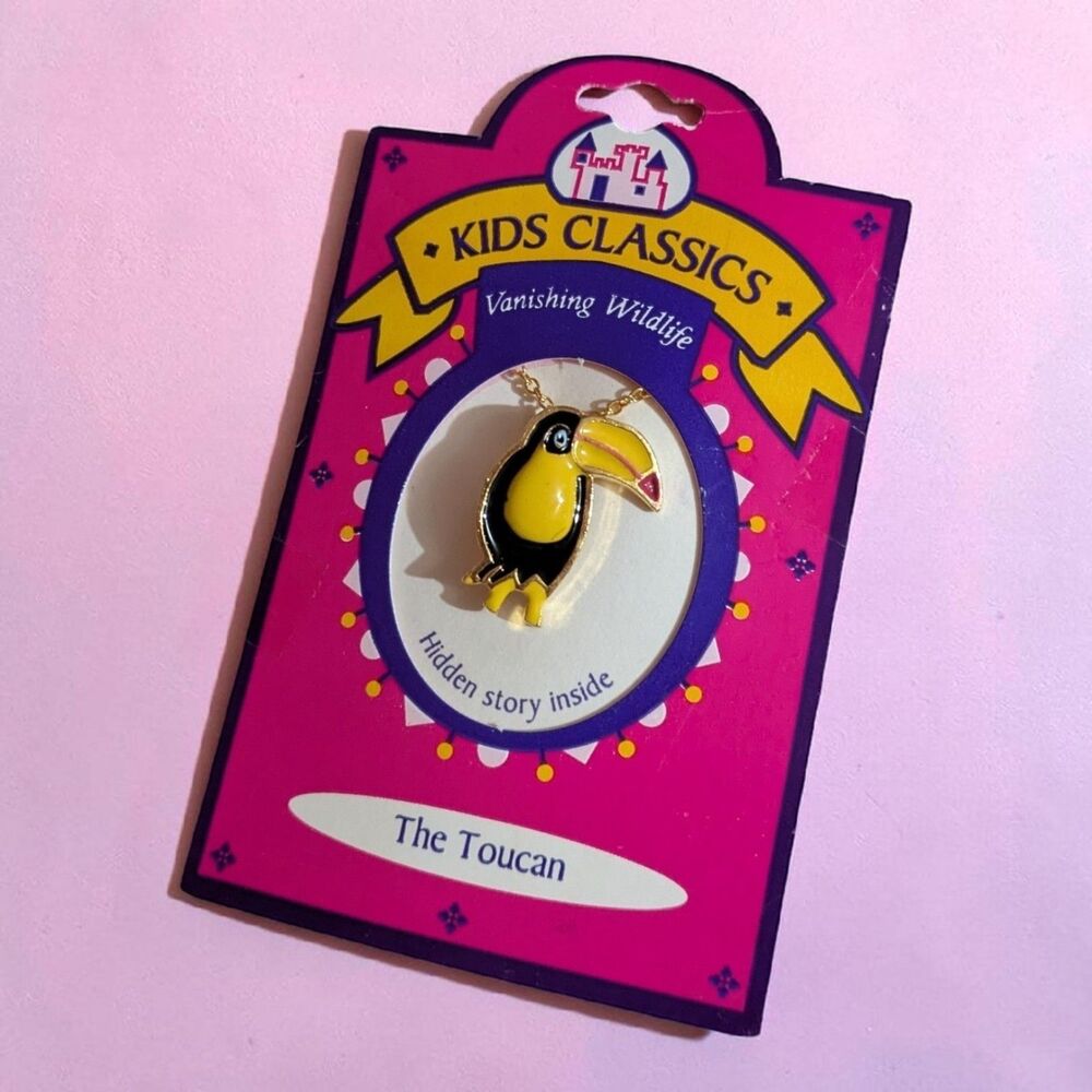 Vintage Kids Classics Toucan Necklace Vanishing Wildlife Enamel Bird Pendant Y2K - Picture 2 of 3